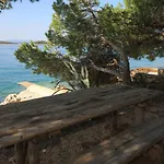 By The Sea - Pasman - 8405